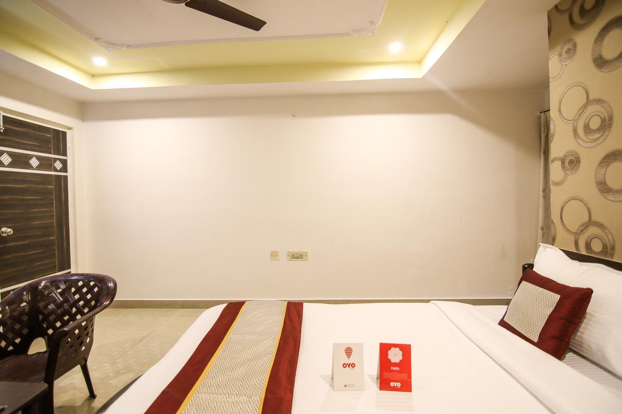 Oyo 9207 Chakri Guest House Visakhapatnam Ngoại thất bức ảnh
